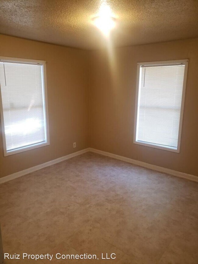 Foto del edificio - 2 br, 1 bath House - 5732 Houghton Ave