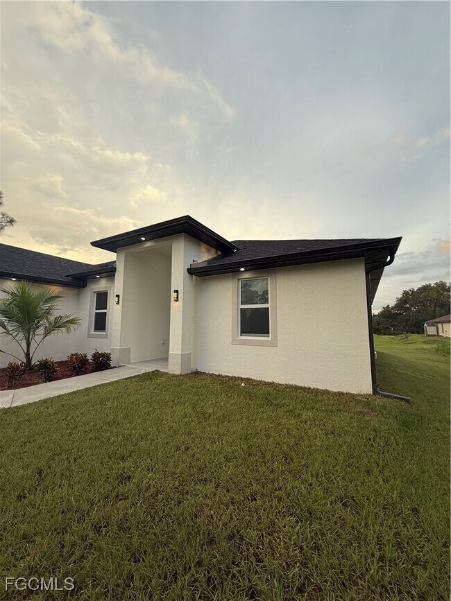 Foto del edificio - 2807 40th St W