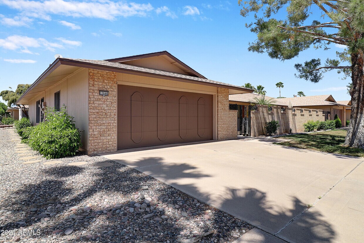 Foto principal - 12646 W Parkwood Dr