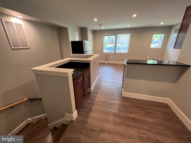 Foto del edificio - 447 Orange St SE