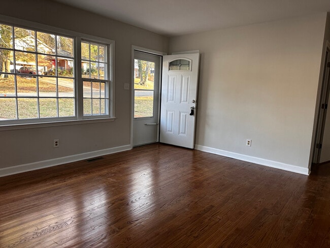 Foto del edificio - 2054 K Ct Ave