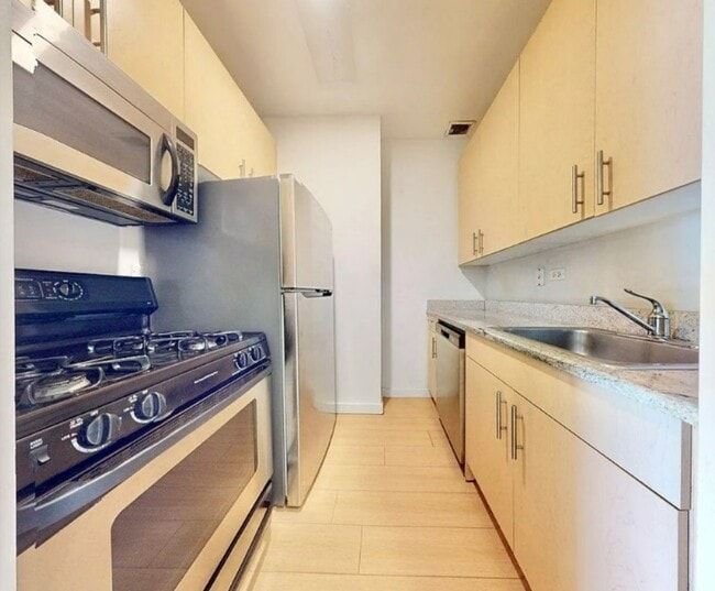 Photo - Washington Street Apartment