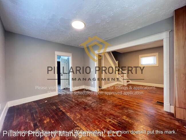Building Photo - 3 br, 2 bath House - 3315 E Vermont