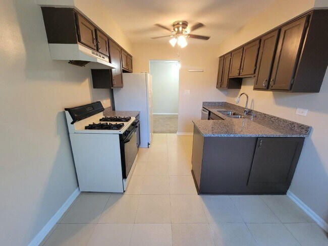 Foto del edificio - 830 Knottingham Dr