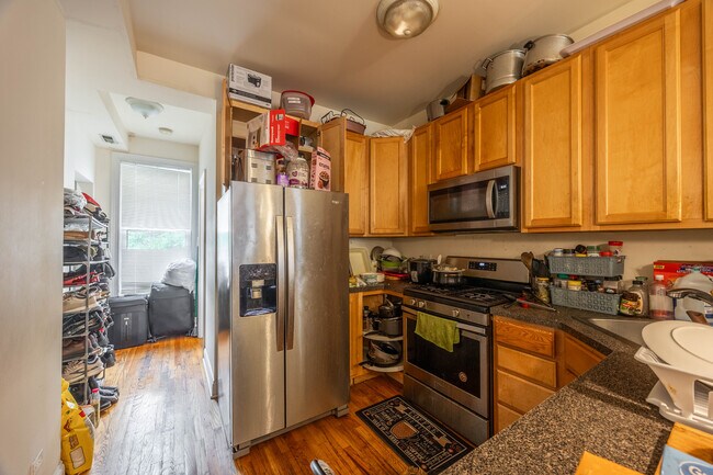 Foto del edificio - 1720 W Beach Ave