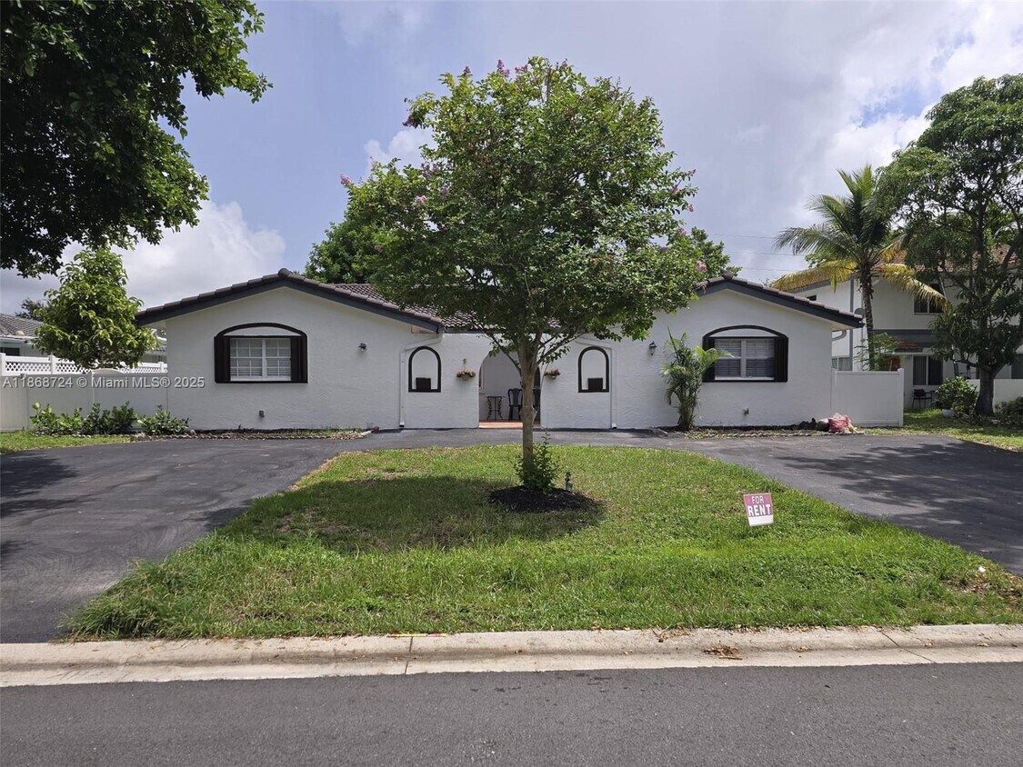 Primary Photo - 7803 NW 38th St