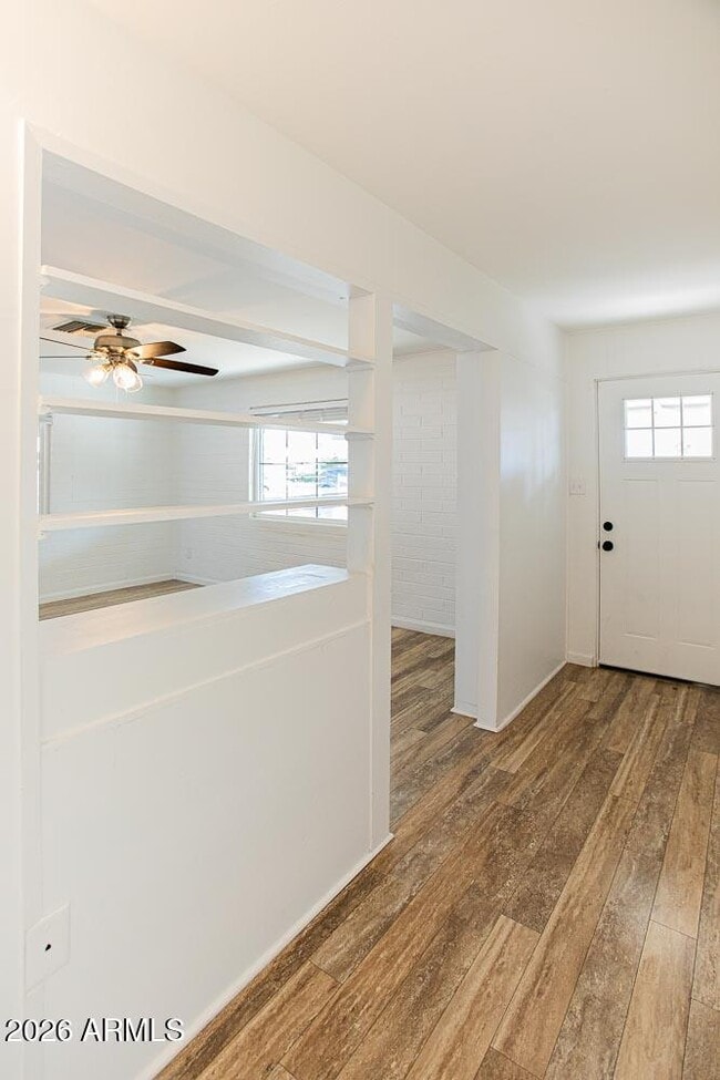 Foto del edificio - 318 N Palm St