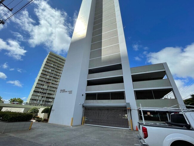 Foto del edificio - Pool on site! 2 bed 1 bath 1 parking locat...