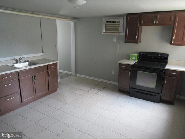Building Photo - 2938 Ridge Pike