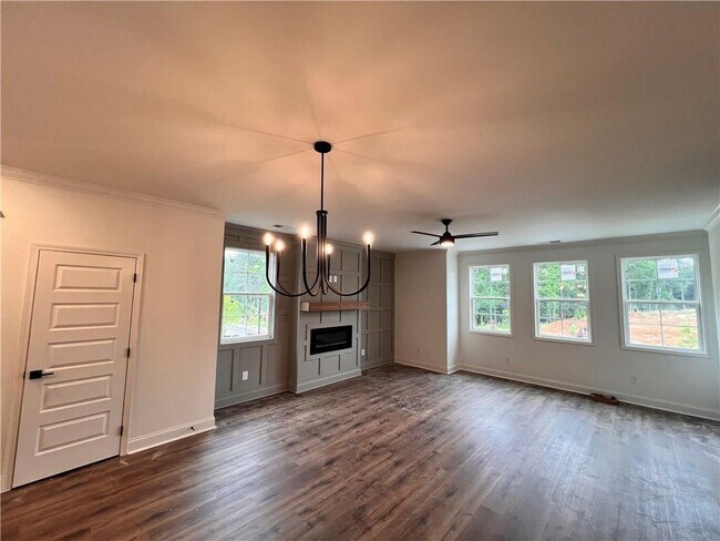 Foto del edificio - 1335 Oak Dr