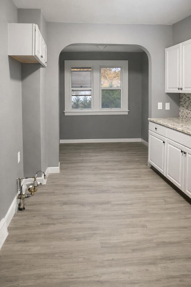 Foto del edificio - 69 E Lowell Ave