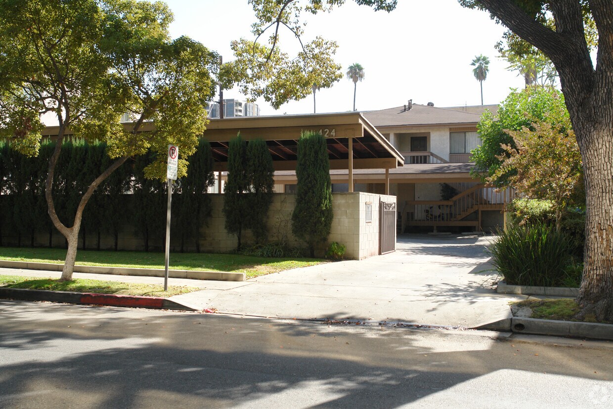 Primary Photo - 424 Arden Ave