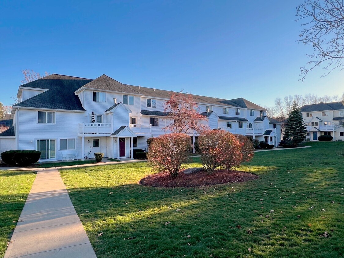 360 Littleton Rd Unit D13, Chelmsford, MA 01824 Condo for Rent in