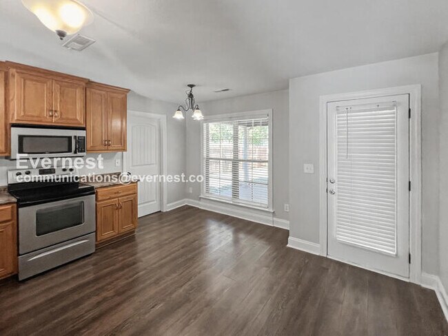 Foto del edificio - 792 Charley Patterson Rd