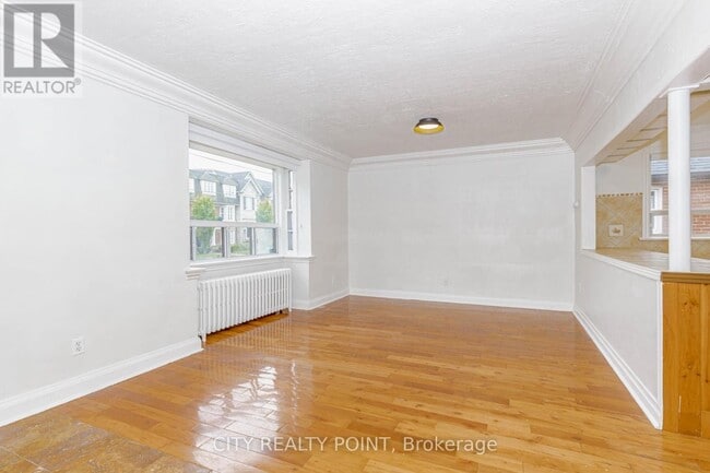 Building Photo - 80 Albani St