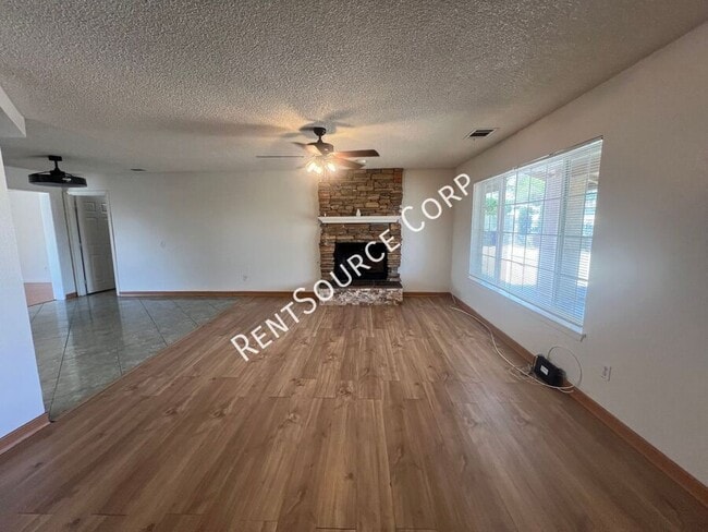 Building Photo - 800 Armory Rd