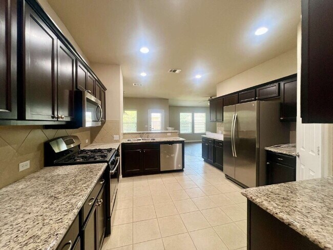 Foto del edificio - Beautifully updated one-story home!