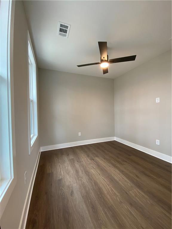 Building Photo - 1280 Longreen Ter NW