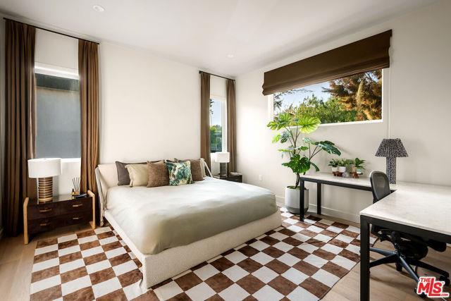 Foto del edificio - 4211 Ince Blvd