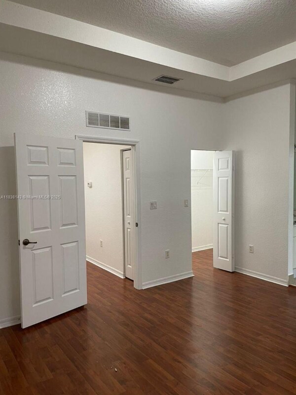 Foto del edificio - 4911 SW 140th Terrace