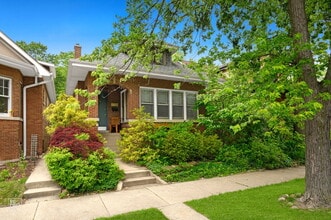Building Photo - 5736 N Virginia Ave