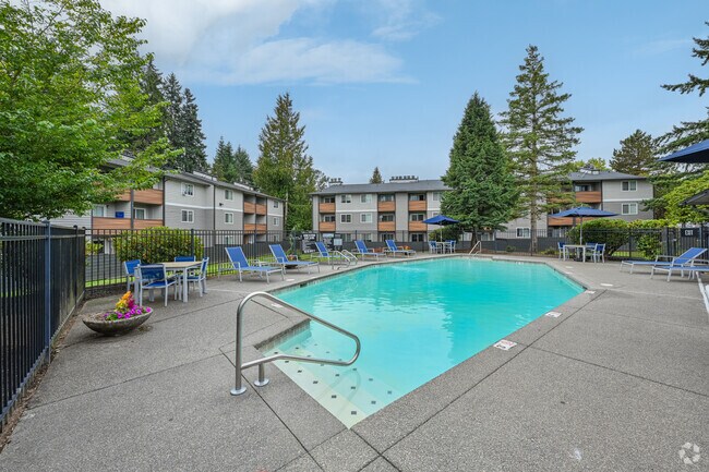 Piscina - Cascadia at Fairwood Landing
