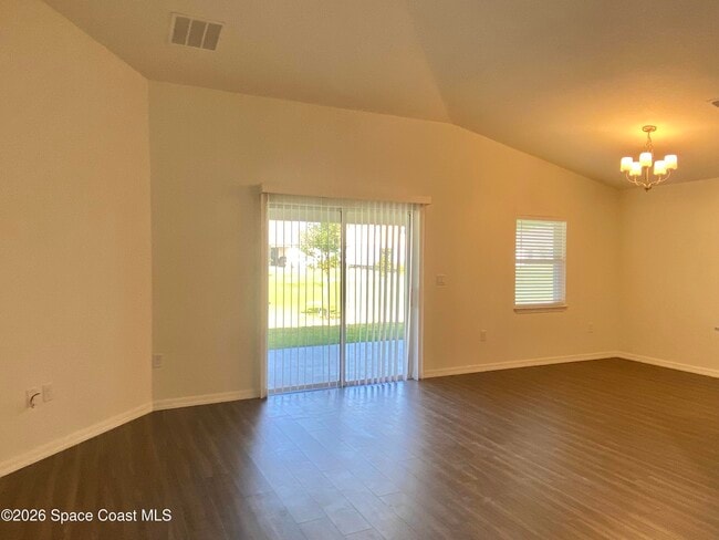 Building Photo - 1210 Dania Cir