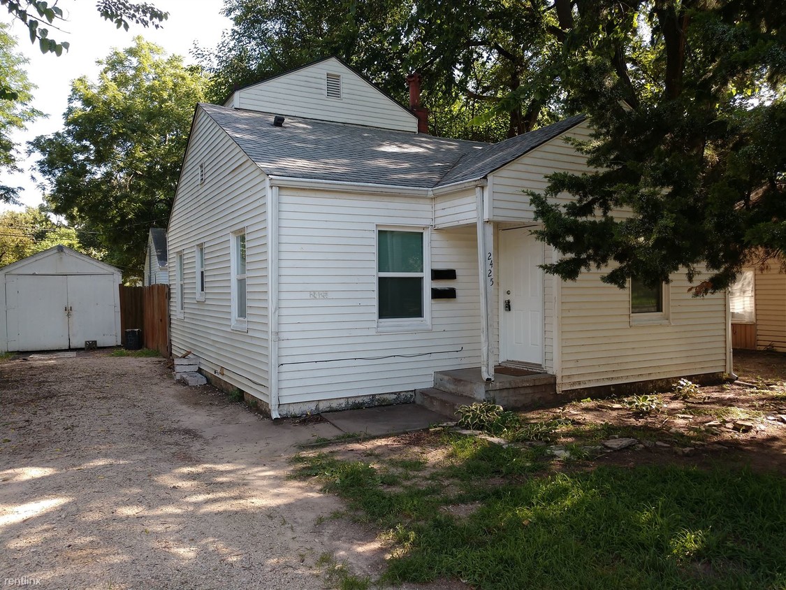 Primary Photo - 2 br, 1 bath House - 2425 W 3rd St N