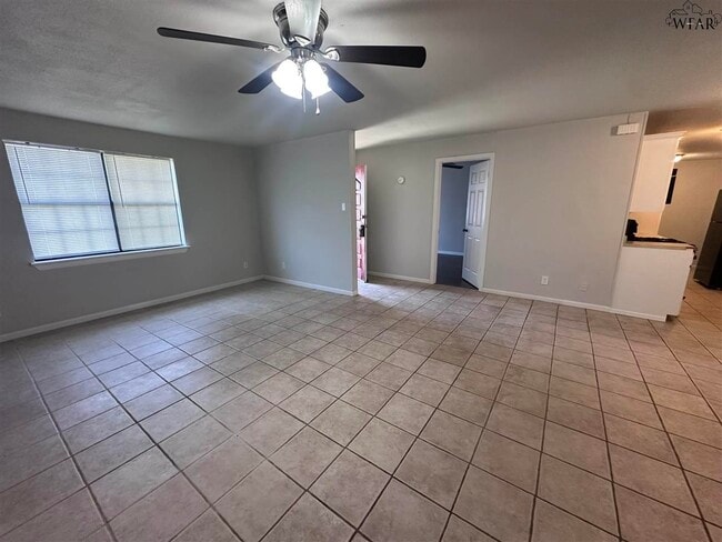 Building Photo - 4638 Cascades Dr