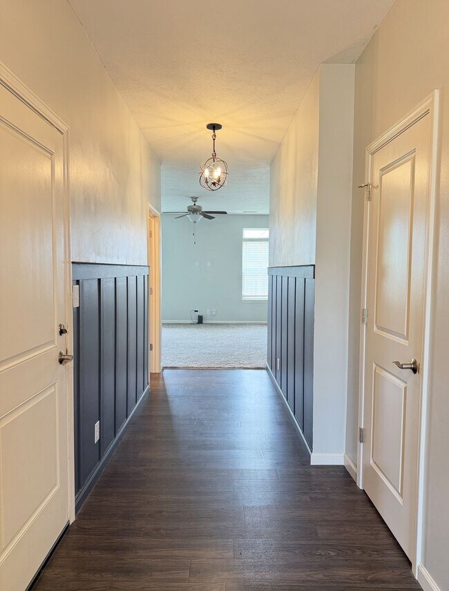 Foto del edificio - Charming 3-Bed, 2-Bath Home in Avalon Bluf...