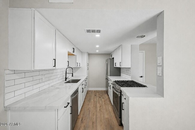 Building Photo - 4107 W Wonderview Rd