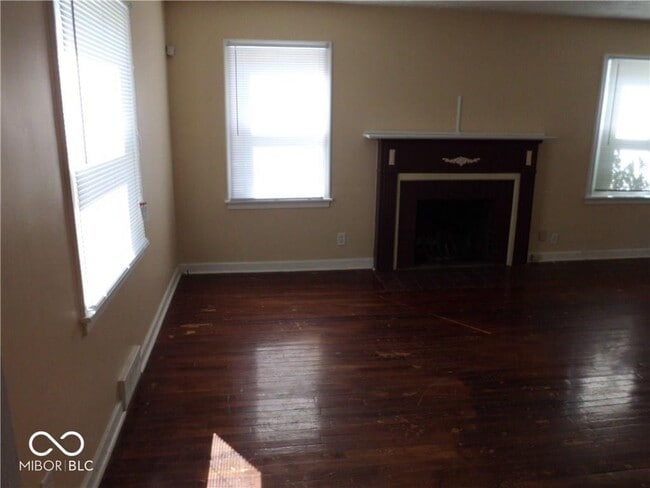 Foto del edificio - 3602 N Layman Ave