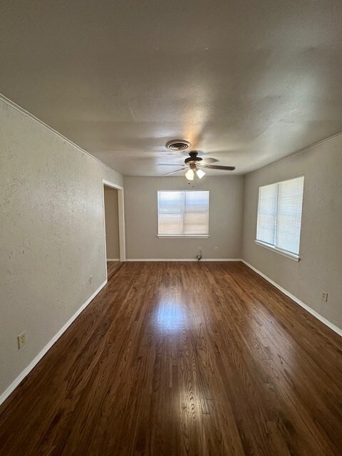 Foto del edificio - 4228 NW 15th St