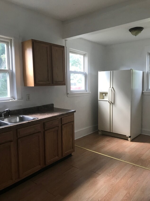 Foto principal - 1613 16th St NE