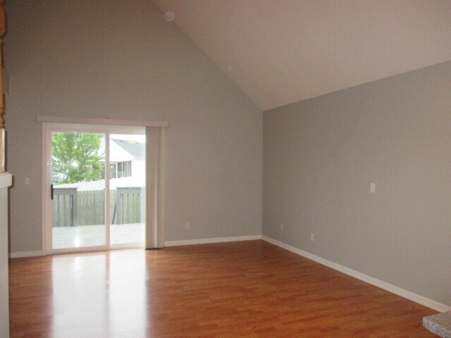 Building Photo - 1474 Moluf St