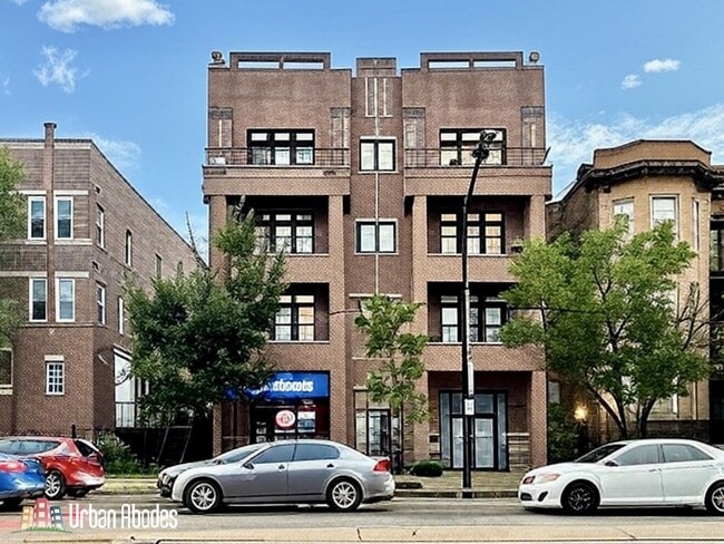 Building Photo - 3806 N Ashland Ave