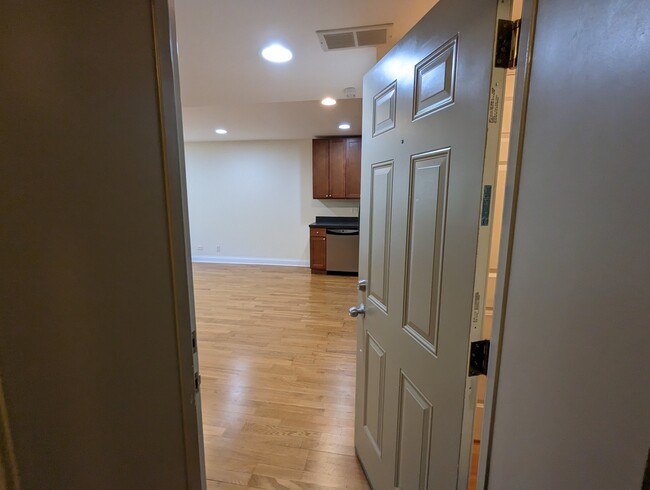Foto del edificio - 2834 N Albany Ave