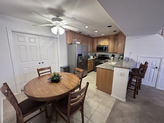 Foto del edificio - 441 Moser Ave