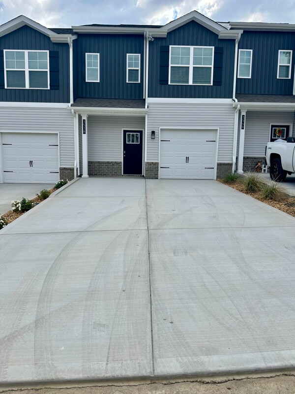 Foto principal - 3538 Bisham Wood Ln