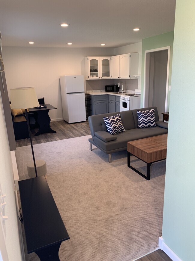 Foto del edificio - 705 2nd Ave SW