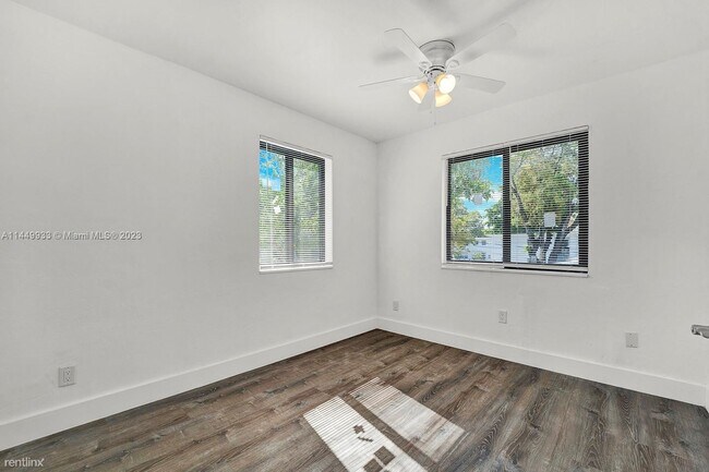 Building Photo - 2 br, 2 bath House - 2633 SW 30th Ct