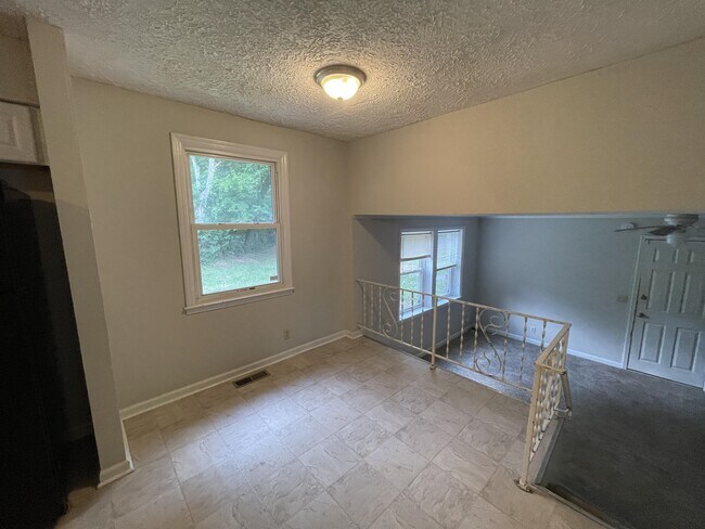 Building Photo - 174 Ocala Dr