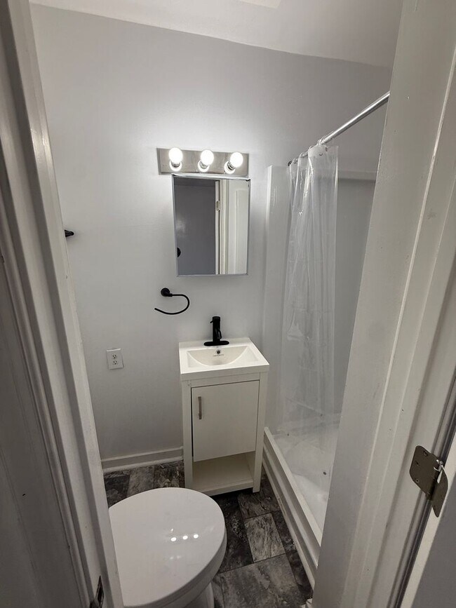 Foto del edificio - 4 Bedroom 2 Bath House in Richmond