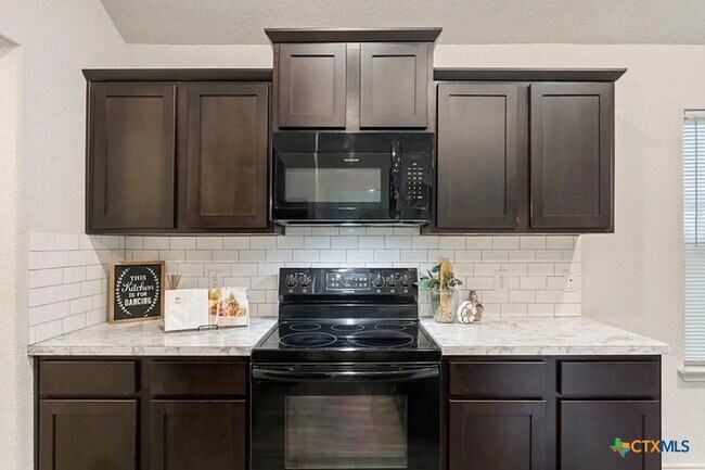 Building Photo - 6510 Catherine Dr