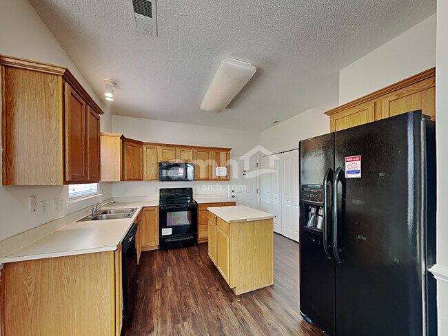 Foto del edificio - 7511 Wilkins Terrace Dr