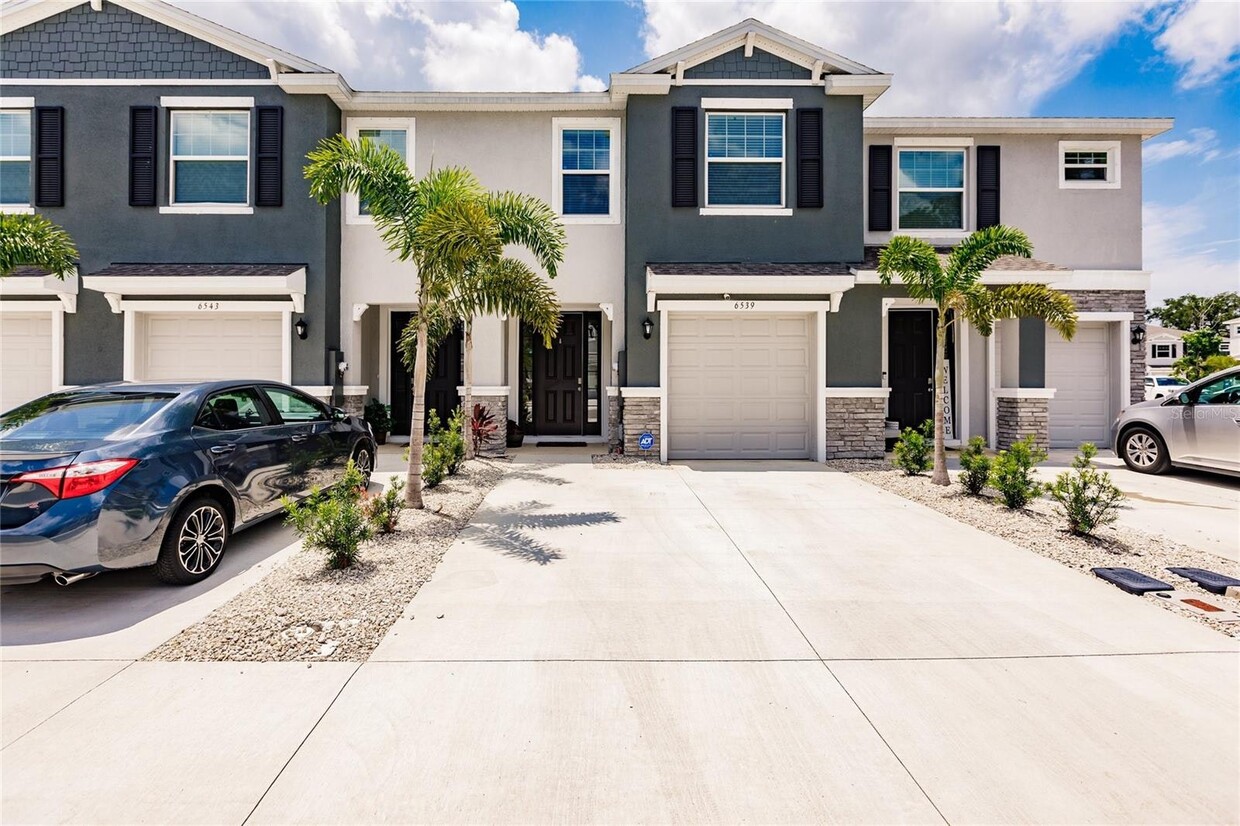 Foto principal - 6539 Calypso Coral Ln