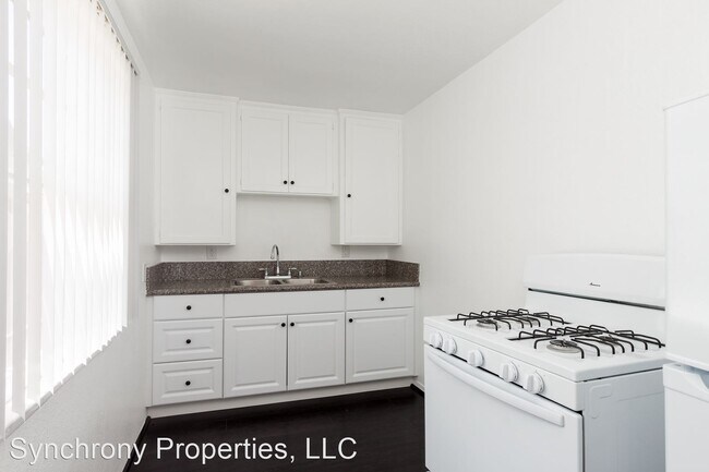 Building Photo - 455 Magnolia Ave