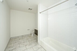 1BR, 1BA - 512SF - Bathroom - Bonsai Apartments
