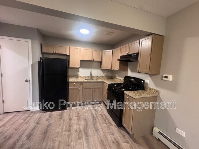 Foto del edificio - 3341 Commercial Ave
