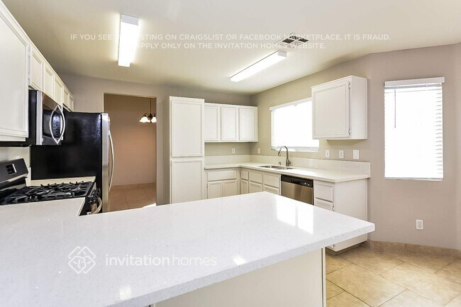 Foto del edificio - 3401 Vista Springs Way